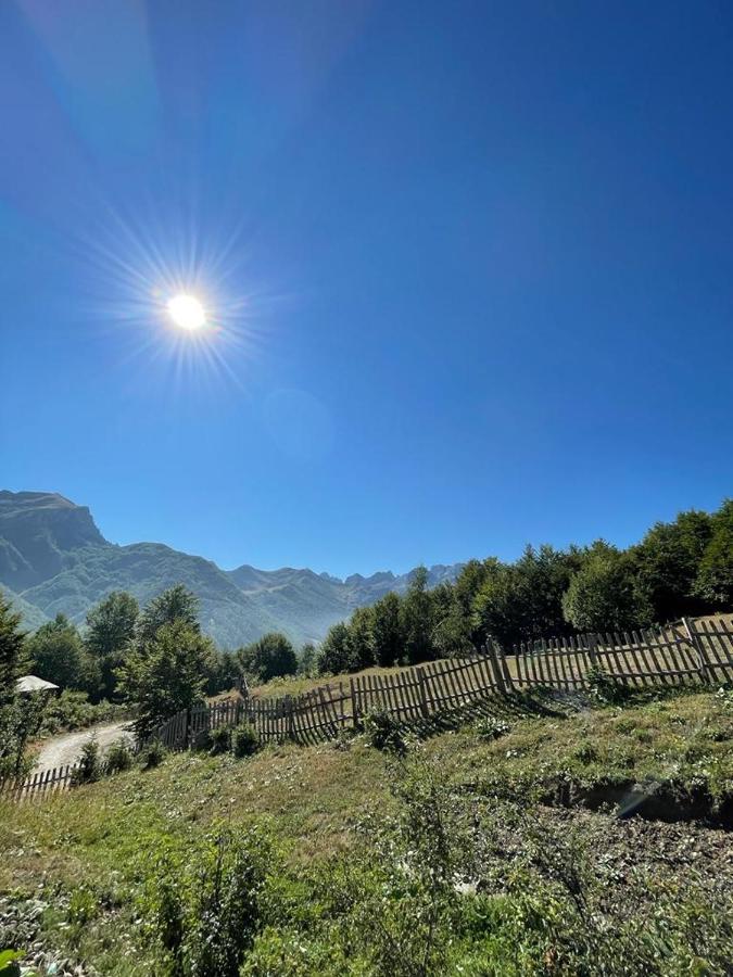 Hotel Kelmendi Lepushe Bagian luar foto